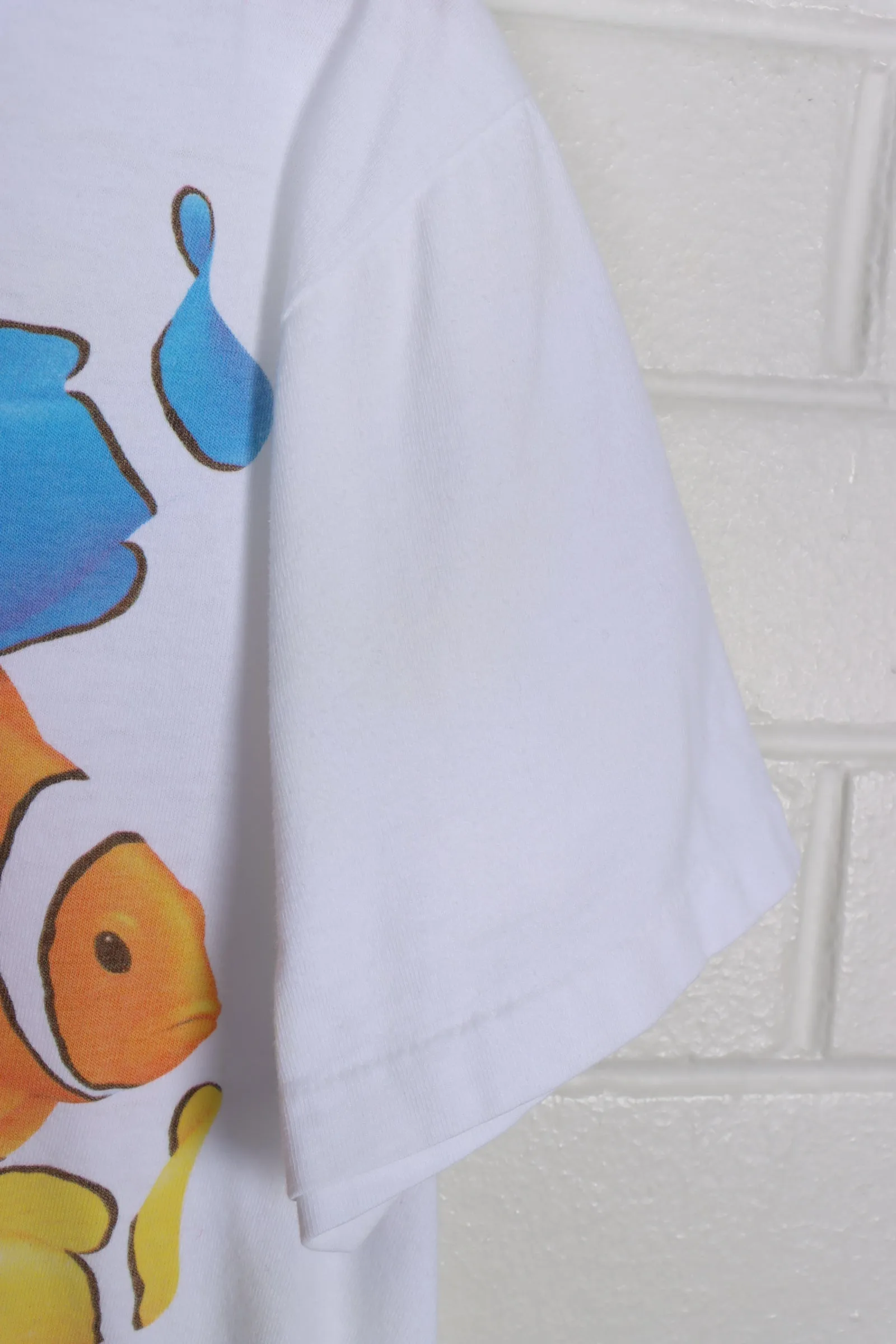 1993 Vintage Rainbow Clown Fish Santa Barbra Single Stitch Tee (M)