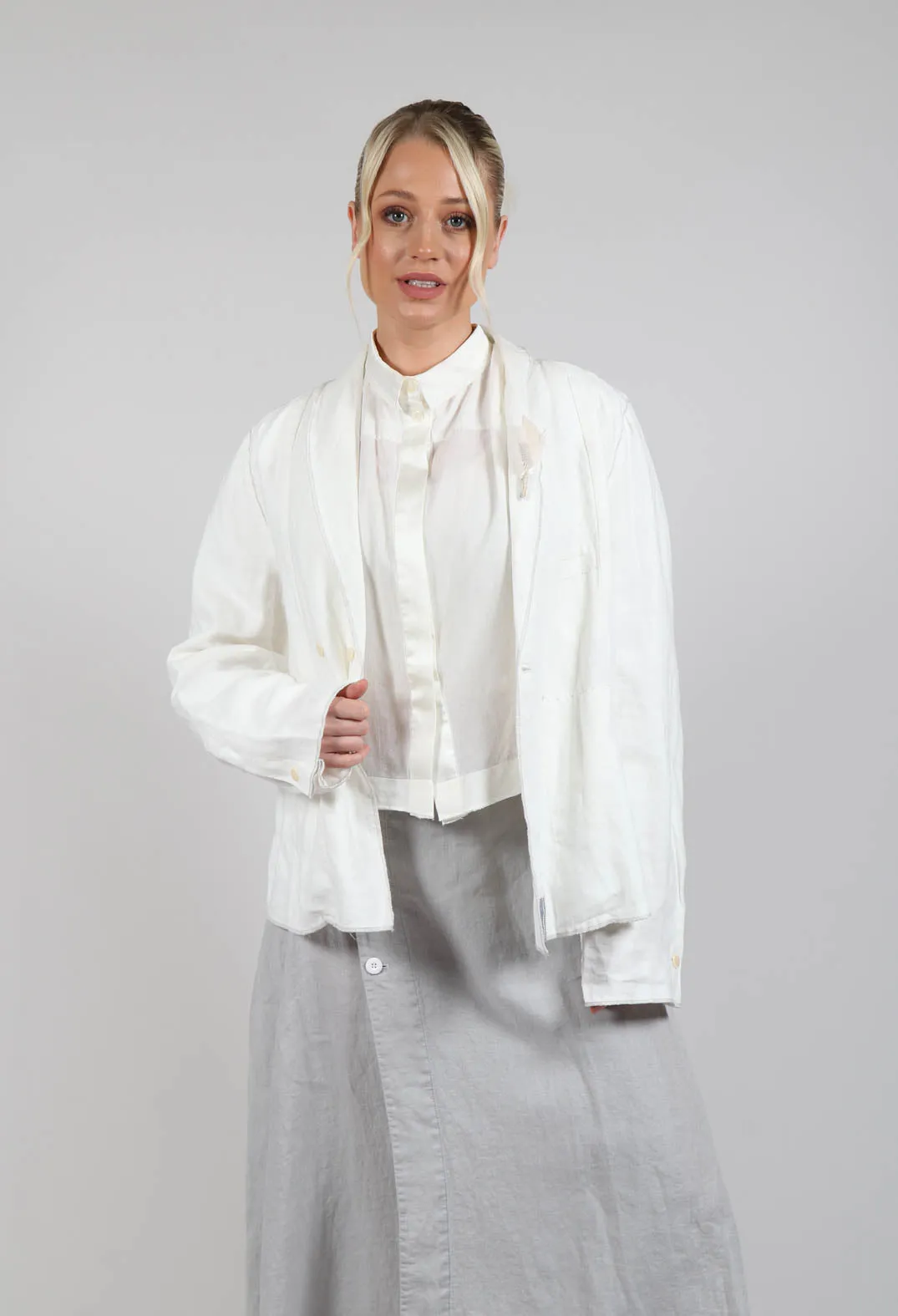 Linen Jacket in Original Cream