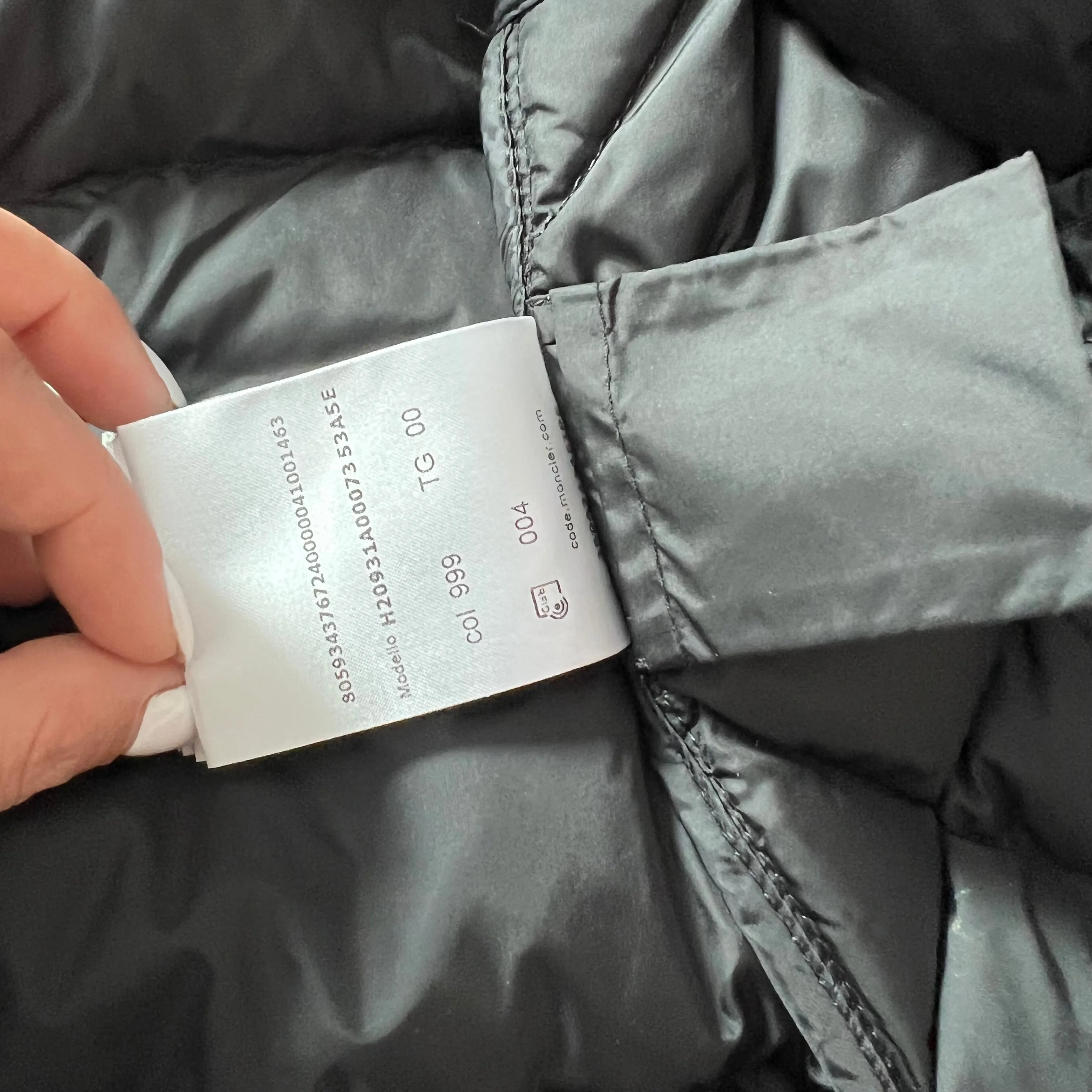 Moncler Arvouin Short Down Jacket