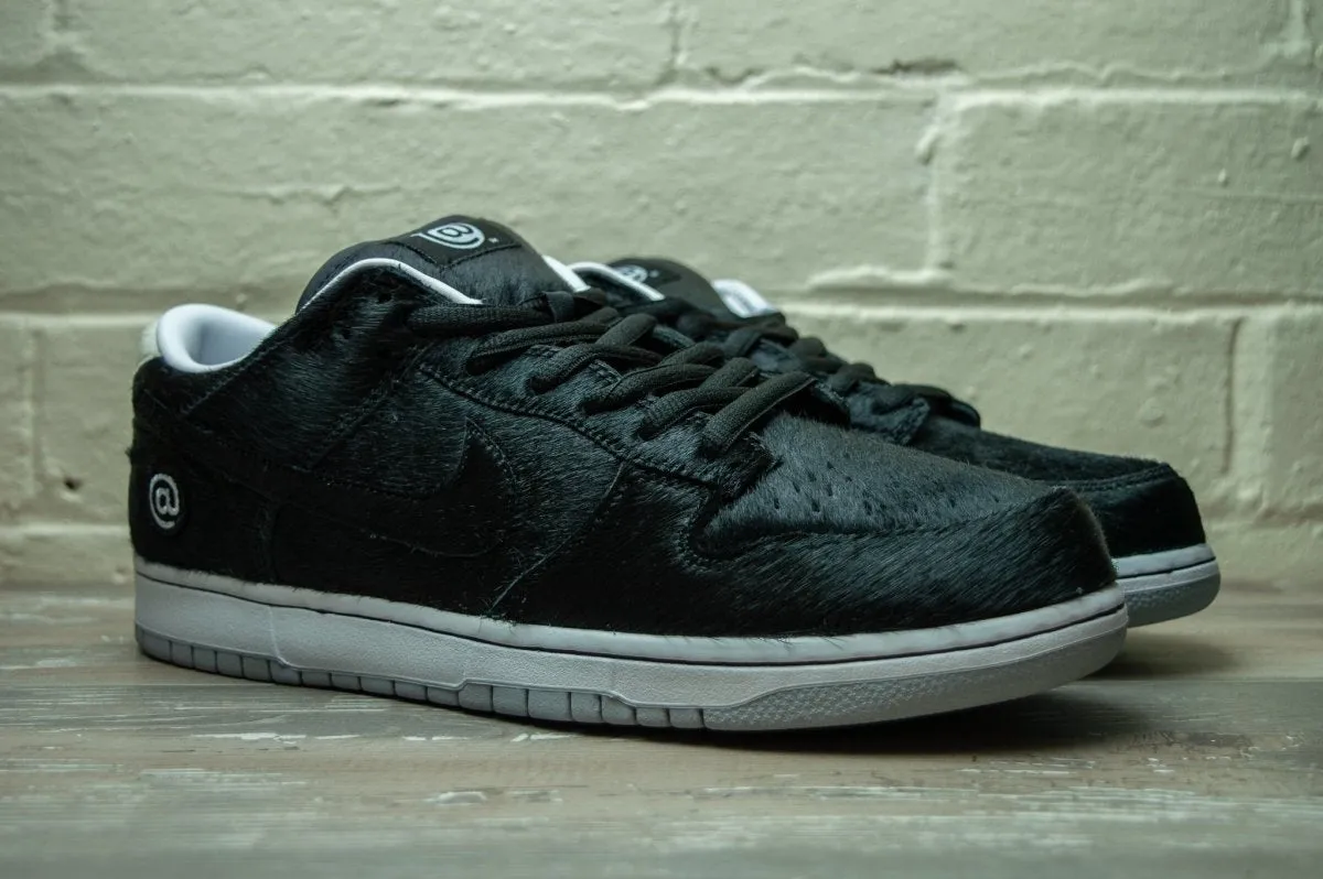 Nike SB Dunk Low Medicom Toy CZ5127 001