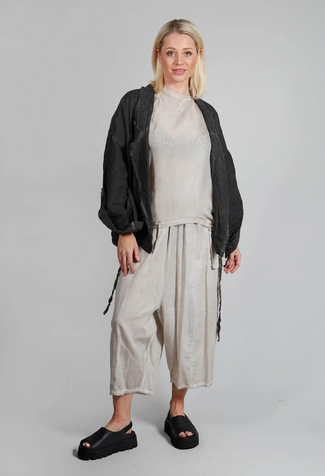 Oversized Linen Jacket in Antrcite