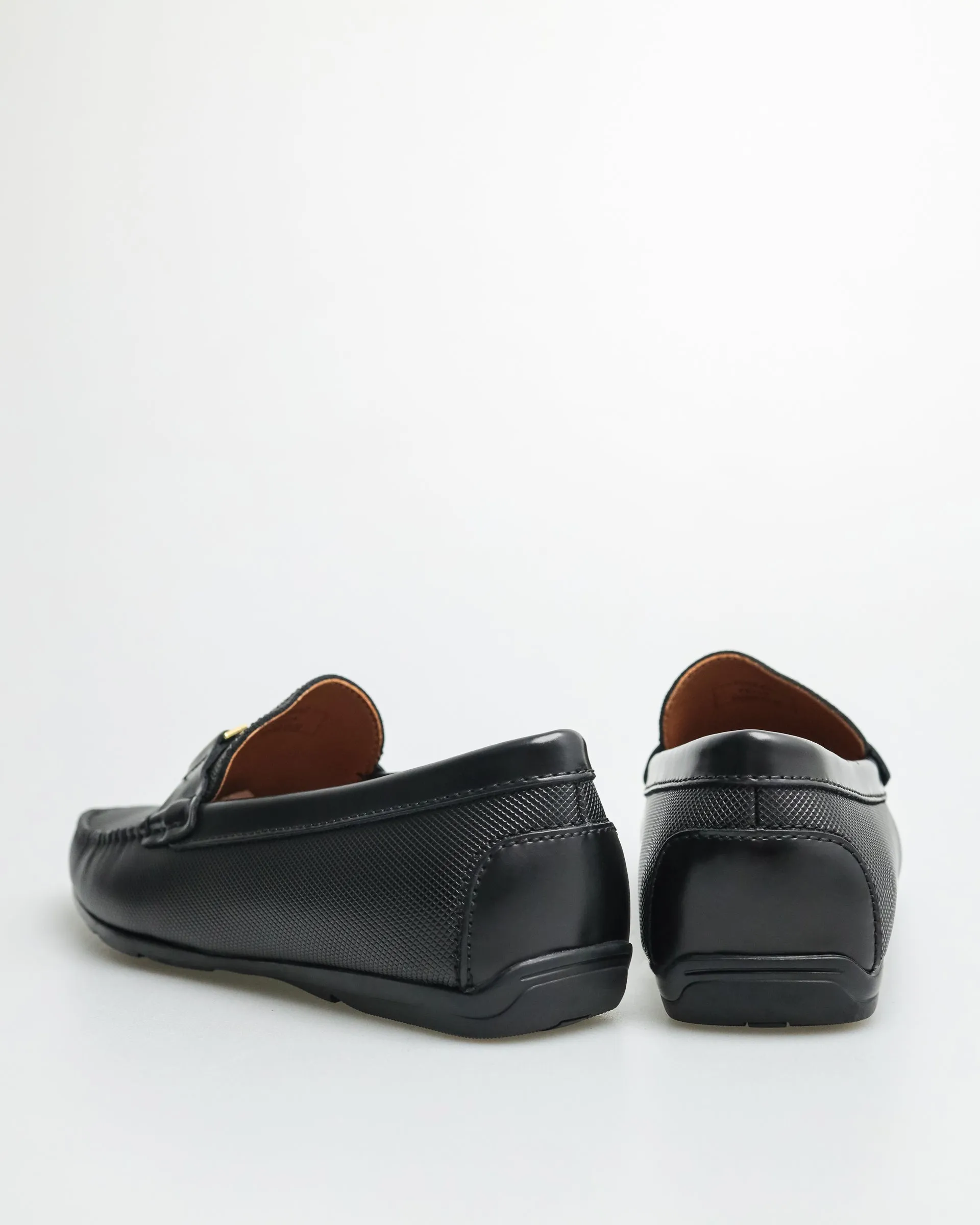 Tomaz C031A Men's Buckle Moccasins (Black)