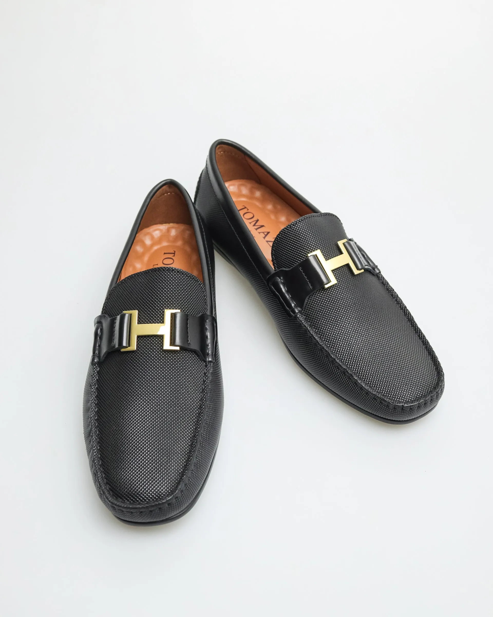 Tomaz C031A Men's Buckle Moccasins (Black)