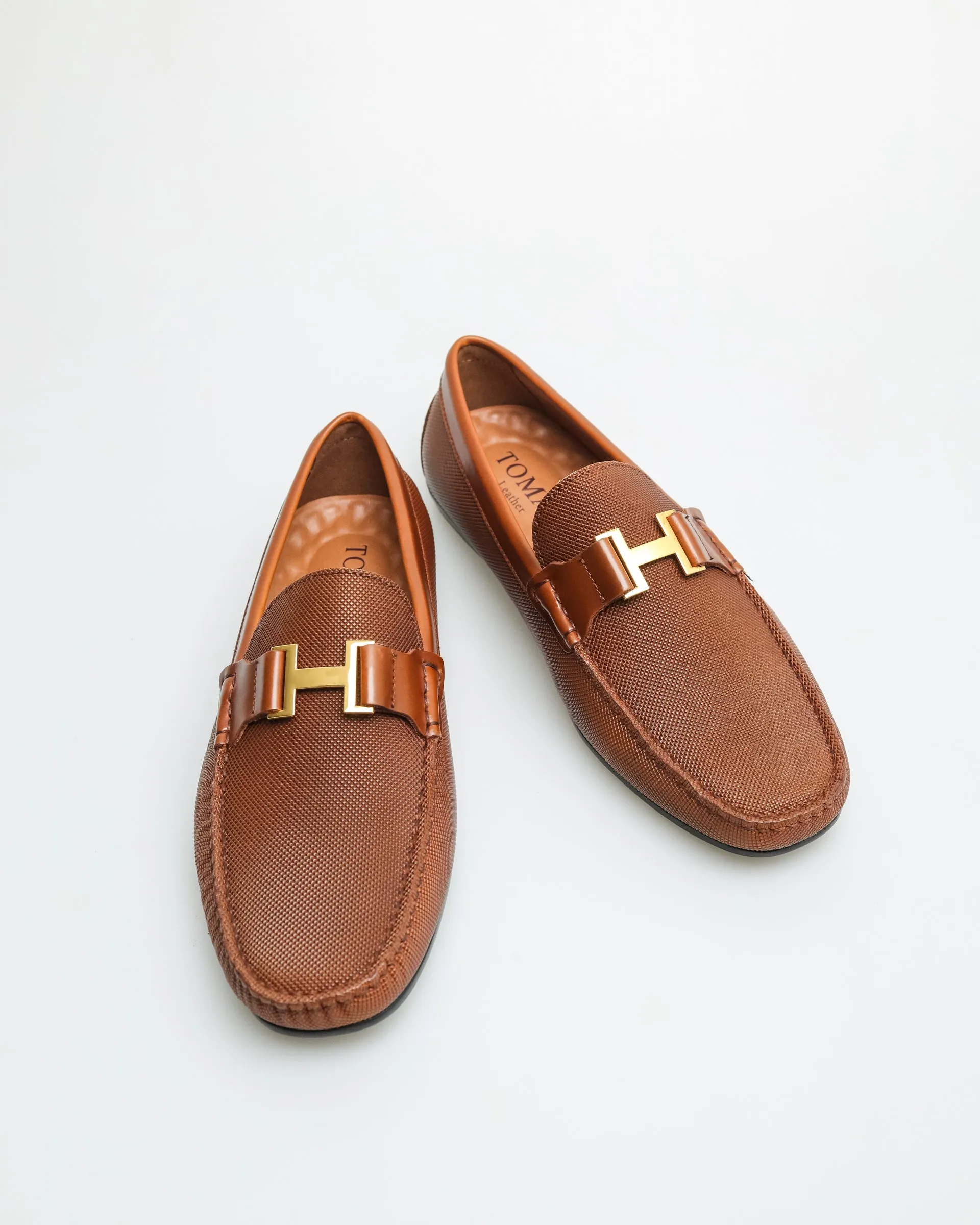 Tomaz C031A Men's Buckle Moccasins (Brown)