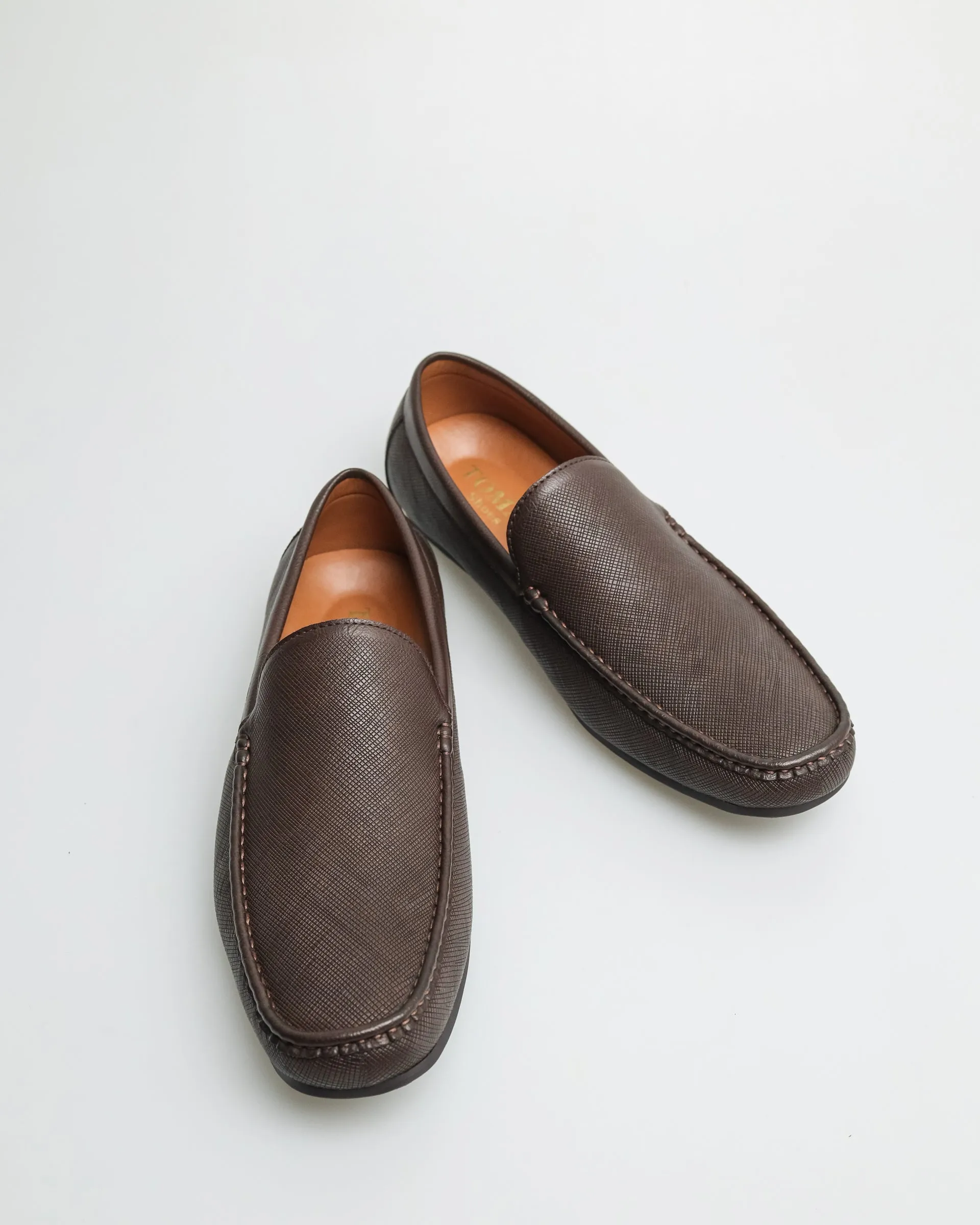 Tomaz C480 Men's Plain Moccasins (Coffee)