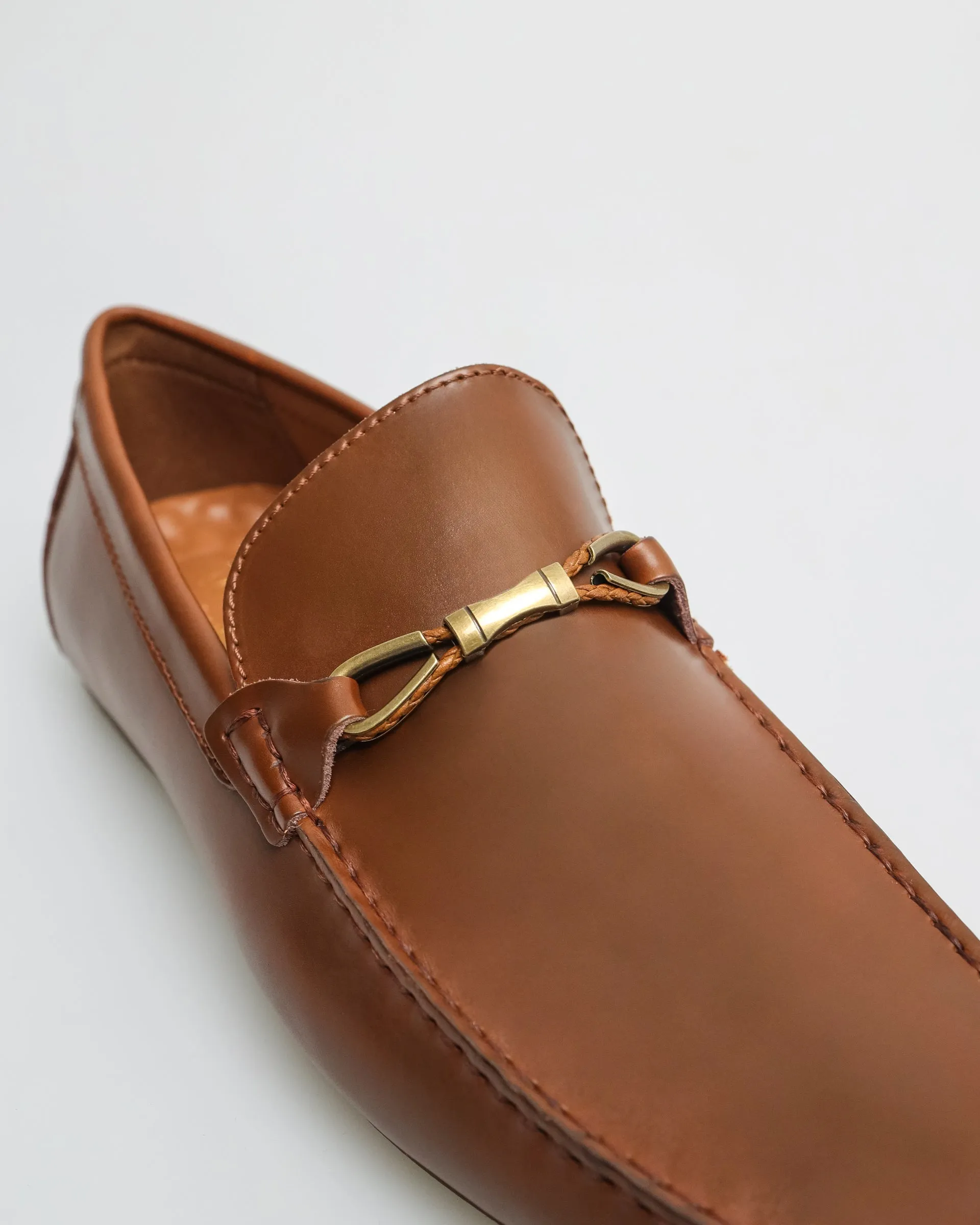 Tomaz C482 Buckle Moccasins (Brown)