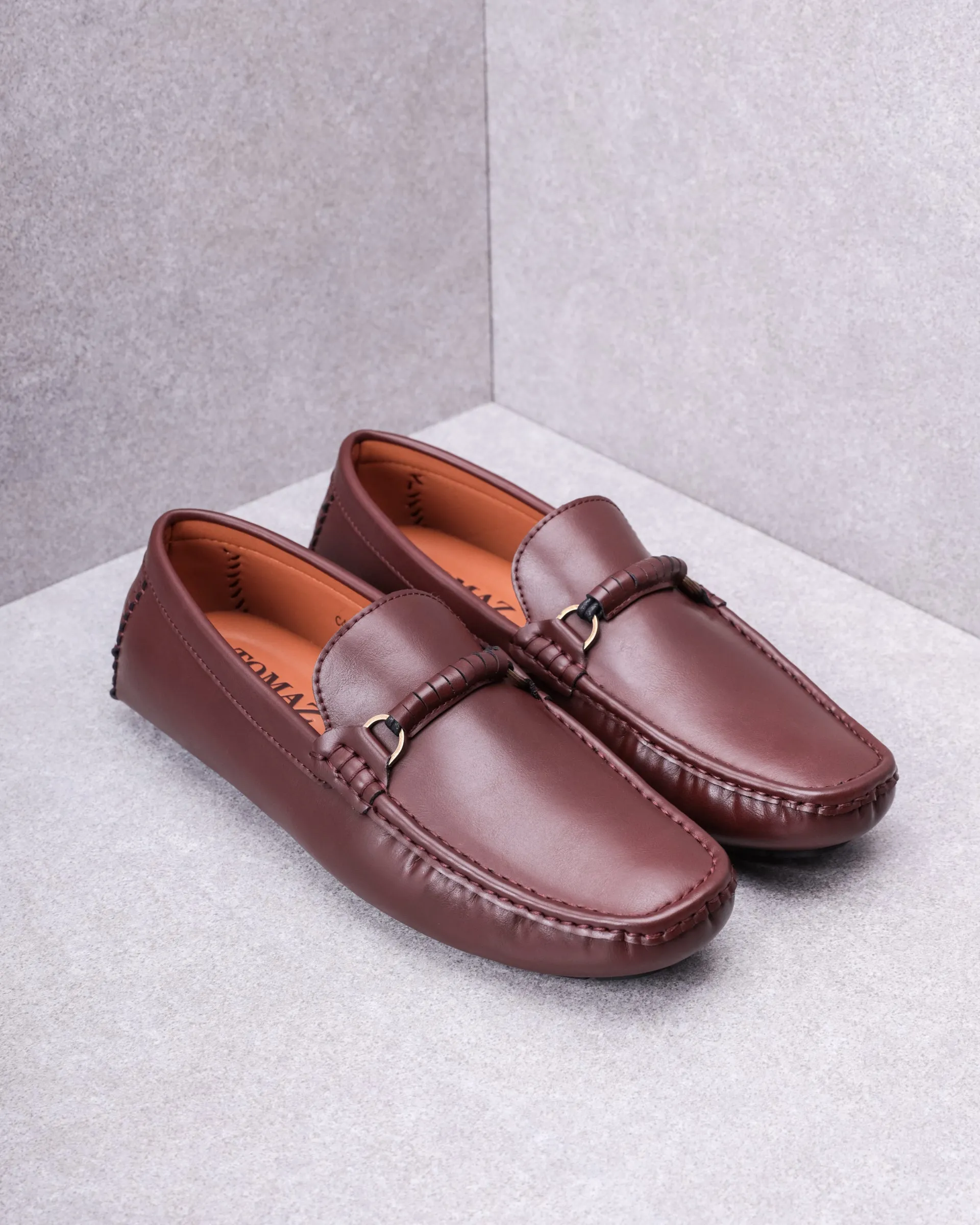 Tomaz C499 Men's Buckle Moccasins (Wine)