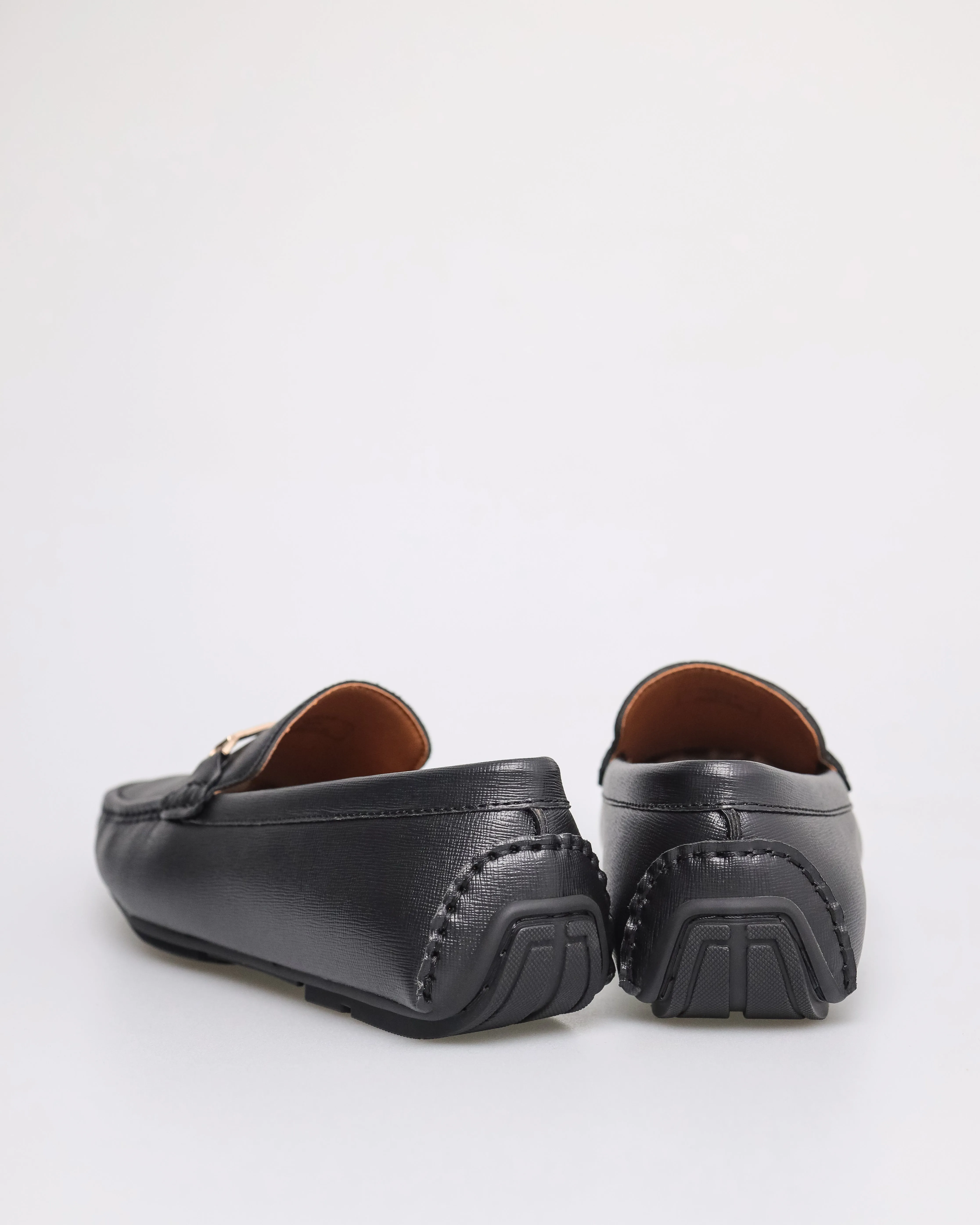 Tomaz C529 Men's Buckle Moccasins (Black)