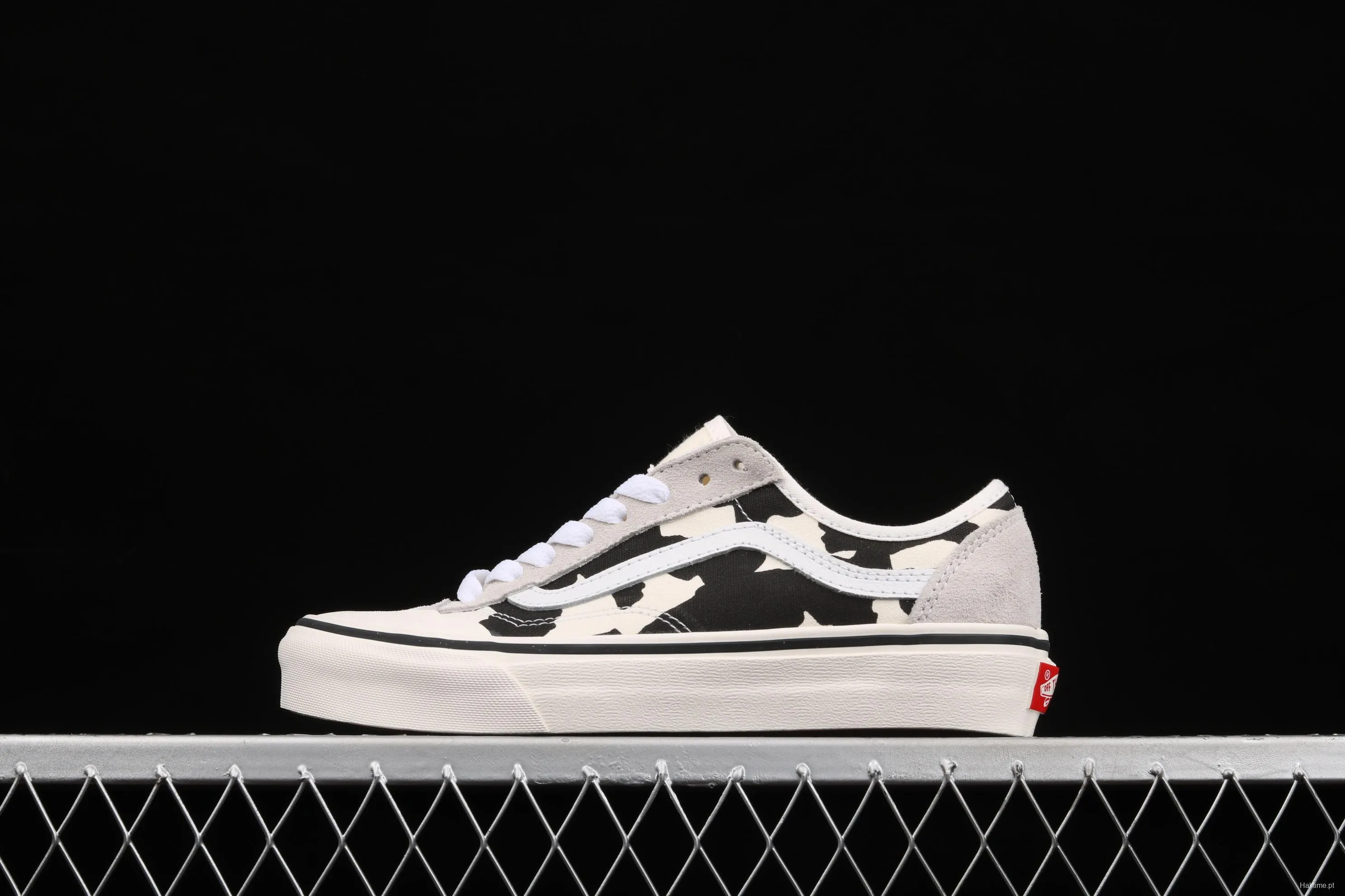 Vans Style 36 Decon SF black and white cow graffiti PEACEMINUSONE killer whale half-moon Baotou vulcanized skateboard shoes VN0A