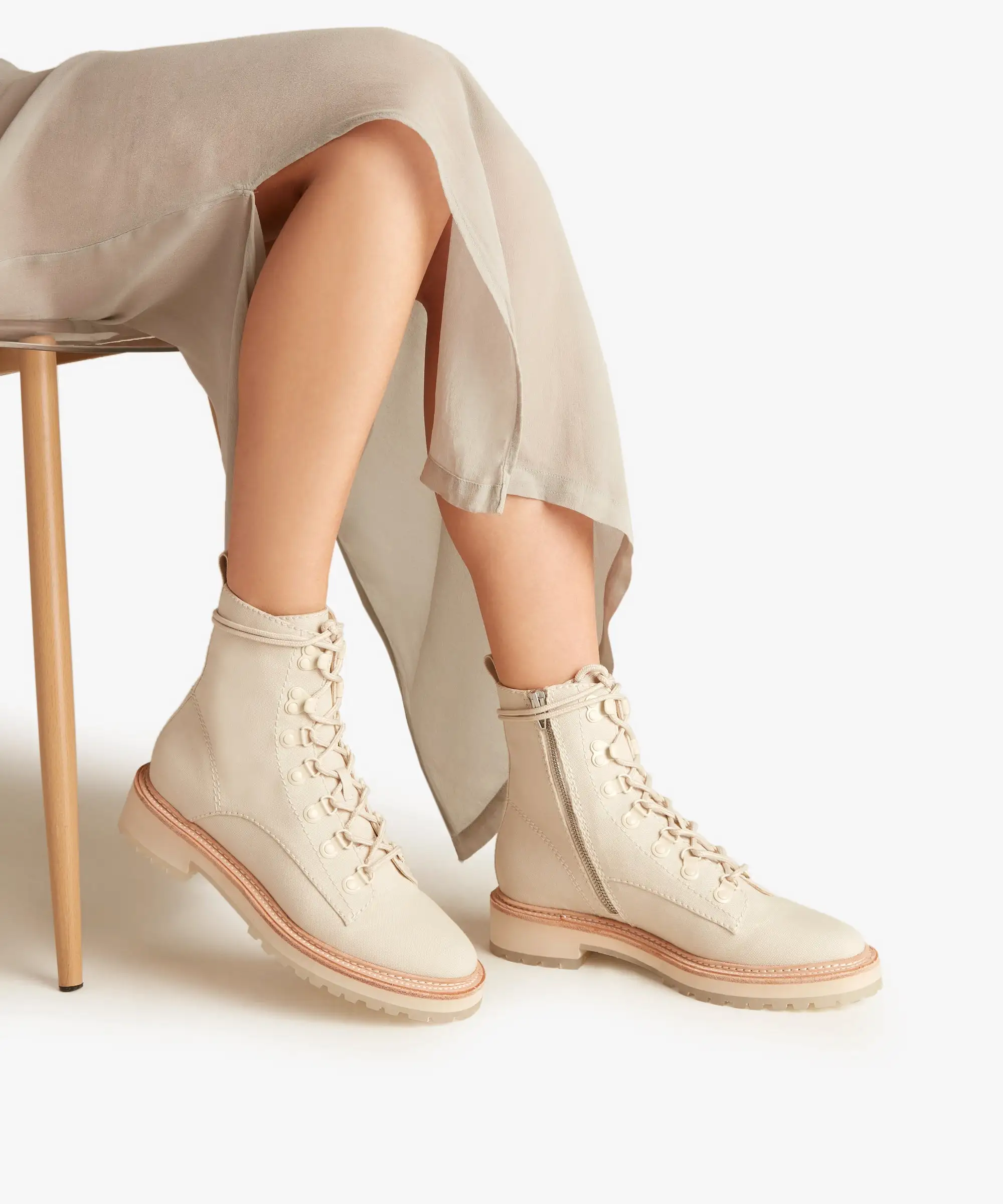 WHITNY BOOTS SANDSTONE CANVAS re:vita