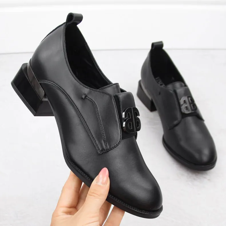 Women's leather slip-on heeled shoes black Vinceza 25-58349