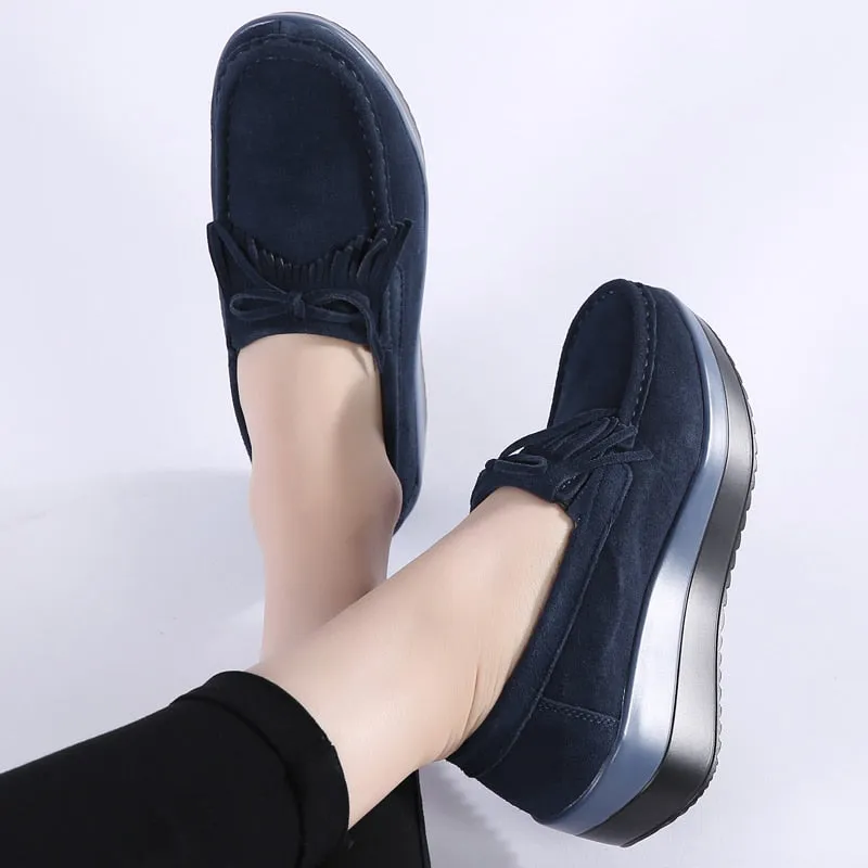 Women's Genuine Leather Solid Pattern Round Toe Slip-On Shoes